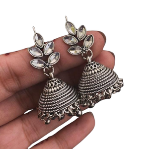 Pendientes Jhumka con Diseño Floral Indio Clásico y Moderno, de Acero Inoxidable Antiguo de Alta Calidad, Regalos para Bodas y Fiestas - Product Image 1
