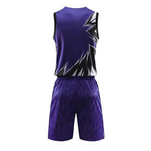 Salida de fábrica Uniforme de baloncesto de alta venta Diseño ligero fácil de usar con nombre de equipo personalizado impreso - Product Image 3