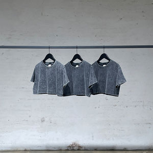 Top corto sexy con cremallera para mujer Chaqueta deportiva de bajo precio con capucha Ropa de entrenamiento activa Estilo de tanque de manga corta - Product Image 4