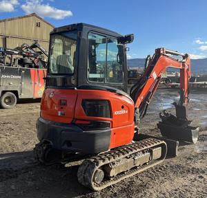 Mini-excavatrice Kubota KX033-4 2019 - Chargeur compact durable de 3,3 tonnes avec fonctionnement fluide - Product Image 2