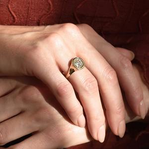 แหวนแหวนหมั้นเพชรเม็ดกลมสีเงินพิเศษสำหรับปลูก VS1 1.50 CT F ออกแบบได้ตามต้องการจากผู้ผลิตโดยตรง - Product Image 5