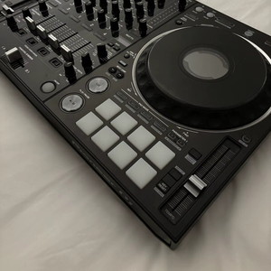 Producto de alta demanda: Pioneer DDJ-1000S RT-G listo para usar. - Product Image 2