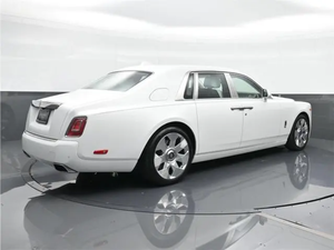 Berline à long empattement de style britannique ultra-luxe de type Phantom 2024 à vendre, sans accident et prête à être expédiée - Product Image 4