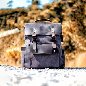 กระเป๋าเป้สะพายหลังของผู้ชายหนัง PU สีน้ำตาลออกแบบได้ตามต้องการสำหรับ2024ดีไซน์แฟชั่นพร้อมช่องชาร์จไฟกันลักษณะใหม่ราคาถูก - Product Image 5