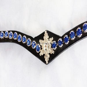 Bande de front de cheval fantaisie rembourrée en cuir véritable réglable de créateur avec de grands cristaux bleus et une étoile au milieu - Product Image 6