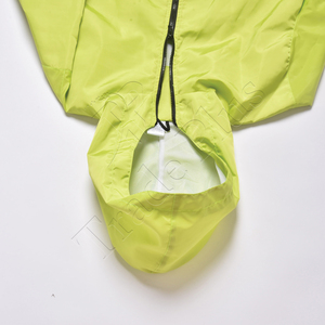 Chaqueta cortavientos con cremallera suave y fuerte Unisex personalizada 2025 carcasa de lluvia impermeable con capucha proceso de punto para hombres y mujeres - Product Image 5