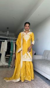 ชุดผ้าไหมที่สวยงามสำหรับผู้หญิงชุดปาร์ตี้ salwar kameez ด้านบนล่างและชุด dupatta พร้อมด้ายและงานปักเลื่อม - Product Image 5