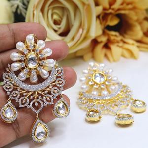 ต่างหูดีไซน์หรูหรา ประดับด้วยเพชร CZ ชุบทองคุณภาพพรีเมียม สำหรับงานแต่งงานและงานปาร์ตี้ คอลเลคชั่นสำหรับผู้หญิงและเด็กผู้หญิง - Product Image 2