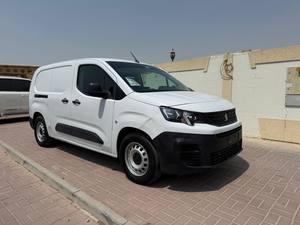 PEUGEOT PARTNER E-PARTNER USATO 2024, 5.5L, 41.465KM, 18 POSTI, DIESEL, TRASMISSIONE AUTOMATICA - Product Image 5