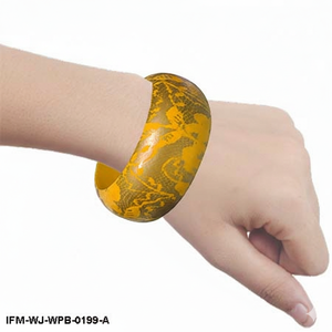 Brazalete de Madera Pintado a Mano en Amarillo Mostaza con Patrón de Encaje Floral, Brazalete de Madera Grueso para Mujer, Joyería Bohemia - Product Image 2