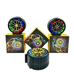 Altavoz portátil con luces LED RGB, salida de 8W, batería de 800mAh para uso en fiestas al aire libre - Product Image 1