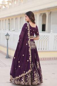 Ropa de fiesta de Bordado de hilo pesado de excelente calidad Lehenga Choli con Elegante ropa étnica india Dupatta de lujo - Product Image 5