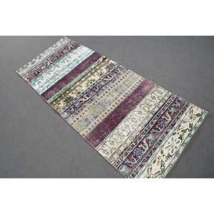 Alfombra Turca Vintage de 2.6x5.9 pies, Alfombra Decorativa, Alfombra Marroquí de Lana Azul y Roja - Product Image 1