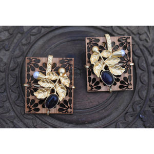 Bijoux en bois treanding fait à la main en laiton plaqué or pierre en bois boucles d'oreilles ethniques pour les filles et les femmes - Product Image 2