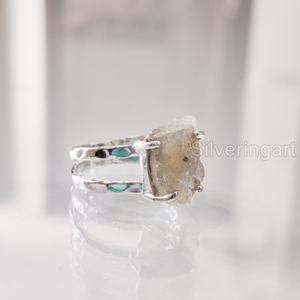 Anillo de Plata de Ley 925 con Piedra Natural de Labradorita, Diseño Martillado de 2 Bandas, Joyería de Piedra Natural para Mujer, Regalo de Navidad - Product Image 3