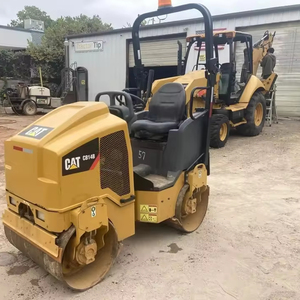 Excellent rouleau de route Cat CB 2.7 Construction de machines de route Caterpillar meilleure offre disponible à la vente - Product Image 1