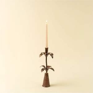 Centro de Mesa de Boda de Lujo, Candelabro con Corona de Laurel Dorada, Candelabro de Metal con Acabado de Latón Antiguo para Decoración - Product Image 5