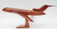 Gia Nhien Fabricant Approuvé Conception Personnalisée Avion en Bois Bas Boeing 727 _ MODÈLE ARTISANAT EN BOIS DE HAUTE QUALITÉ