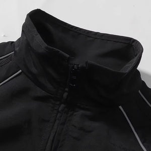 Pantalon de survêtement jogger personnalisé rétro ample décontracté pantalon noir taille haute hommes jambe large piste hommes bande réfléchissante coupe-vent survêtement - Product Image 4