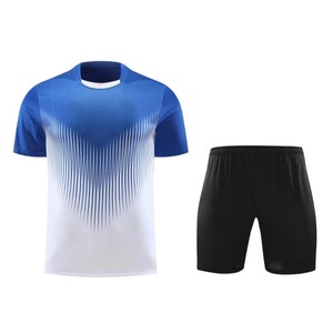 Combinaison de football de couleur dégradée personnalisée de qualité supérieure uniformes de football à séchage rapide chemise vêtements de football sublimés personnalisés - Product Image 2