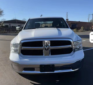 RAM 1500 Classic Warlock 4D-R Crew Cab 2022 Usada en Buen Estado, Cabina Doble, 5.6 Ft SB, Volante a la Izquierda, Emisión Euro IV - Product Image 1