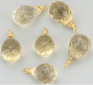 Venta caliente Briolette Cut Lemon Quartz Drop Charms - 925 Silver Tiny Charms - Gold Plated Charms Wholesale - Product Image 1