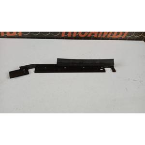 Pièces de rechange génériques pour diverses marques (série 90>) – Support de déflecteur de porte avant droit 60625570 - Product Image 4