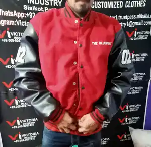 2022 giacche di tendenza calde giacche Letterman con maniche in pelle di lana rossa toppe in ciniglia personalizzate giacche college