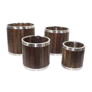 Pot de jardinière de jardin en bois moderne marron foncé baril de Style américain anneaux en métal de finition polonaise naturelle pour les affichages de fleurs à la maison - Product Image 5