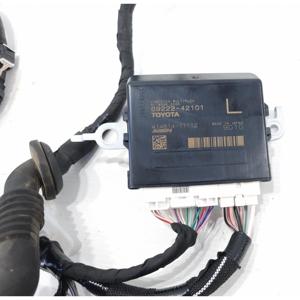 UNIDAD DE CONTROL DE LA PUERTA TRASERA TOYOTA Rav4 Serie 89222-42101 (18>) - Product Image 4