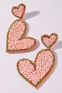 ต่างหูผ้าประดับด้วยลูกปัดและเย็บปักถักร้อยด้วยมือ - Product Image 3