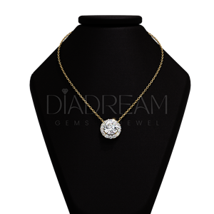 Fine Jewelry Collier pour femme avec pendentif rond en argent sterling 925 avec halo de diamant Moissanite pour fiançailles ou mariage - Product Image 1