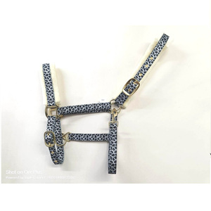 2022-2023 vente en gros de licou de cheval en Nylon, sangle imprimée haute densité, rembourrage en fourrure douce, fer, métal, laiton, matériel de tressage - Product Image 1