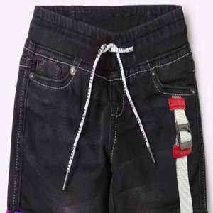 Jeans slim de haute qualité pour hommes Prix de gros Fabricant de pantalons en jeans délavés personnalisés pour adultes - Product Image 4