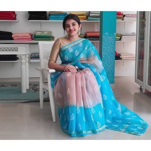 Mots Vente de vêtements indiens et pakistanais léger Kota Doriya Saree en soie pour le confort et le style Saree à vendre - Product Image 3