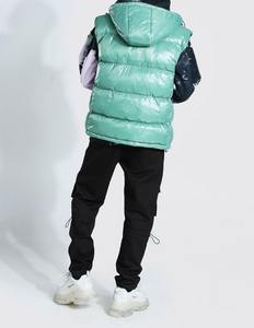 Veste matelassée brillante pour homme sur mesure OEM, décontractée, avec manches amovibles et col à capuche, veste isolante chaude pour l'hiver - Product Image 3