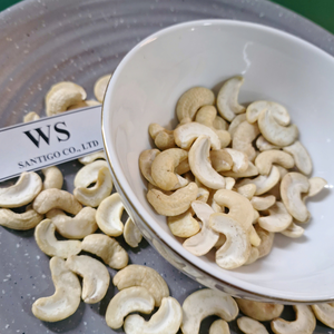 Kaju badam เม็ดมะม่วงหิมพานต์ที่แตกส่งออกไปยังตะวันออกกลางเมล็ดถั่วซันติโก - Product Image 1