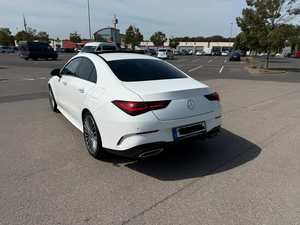 Mercedes-Benz CLA 220 AMG 2025 Sedán Automático Blanco Faros LED Turbo Euro VI Techo Panorámico Neumáticos R18 Asientos de Cuero - Product Image 2