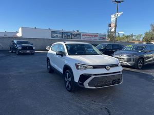 Volkswagen Taos S 4Motion 2025 - Product Image 2