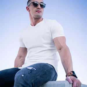 T-shirt de sport compressif 100 % coton et polyester, séchage rapide, respirant, écologique, uni, pour l'entraînement en salle de sport pour hommes - Product Image 2