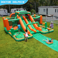 Toboggan aquatique gonflable multifonctionnel pour l'extérieur avec deux canons à eau, qualité vérifiée avant expédition