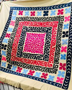 Juego de sábanas de algodón Floral en relieve moderno hecho a mano 600TC, ropa de cama de boda con bordado paquistaní ecológico - Product Image 1