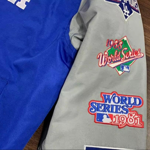 เสื้อแจ็คเก็ตวาร์ซิตี้พรีเมียมสำหรับผู้ชาย ปักโลโก้ ออกแบบได้ตามต้องการ ผ้าแคนวาสคอตตอน 100% ระบายอากาศได้ดี กันน้ำ แห้งเร็ว บริการ OEM - Product Image 1