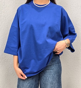 เสื้อยืดผ้าฝ้าย100% ขนาดใหญ่สีที่กำหนดเองด้วยการพิมพ์สีสันสดใสออกแบบลายสีทึบบริการ OEM & ODM - Product Image 1