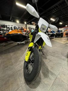 Offre aux enchères 2024 : Nouvelles motos Supermoto 701 avec une vitesse maximale de plus de 80 km/h, puissance 1001-2000W, origine américaine, acompte requis - Product Image 2