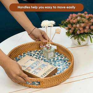 Venta al por mayor de cesta redonda de mimbre tejida a mano ecológica con diseño de nácar de solución de almacenamiento de decoración creativa para servir de Vietnam - Product Image 4