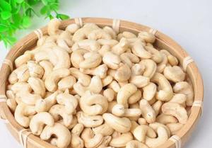 Noix de cajou brutes séchées Noix de cajou naturelles en forme de rein Approvisionnement en vrac pour l'industrie alimentaire et les marchés de détail - Product Image 5