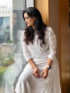 Conjunto de Moda Veraniego, Top con Bordado de Hilo de Algodón Muselina, Sharara, Dupatta Blanca, Estilo Bollywood, para Fiesta, Invierno, Secado Rápido, Antiarrugas - Product Image 2