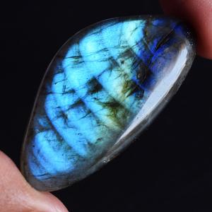 Pierre précieuse naturelle Labradorite bleue effet feu, taille cabochon 39x20x6 MM, pierre fantaisie non montée pour la fabrication de bijoux et la lithothérapie - Product Image 3