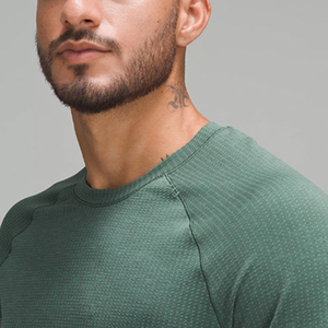 Camiseta Deportiva de Manga Corta para Hombre, Cuello Redondo, Algodón Transpirable, Teñida, Ajustada, de Secado Rápido, con Logotipo Personalizado al por Mayor - Product Image 4